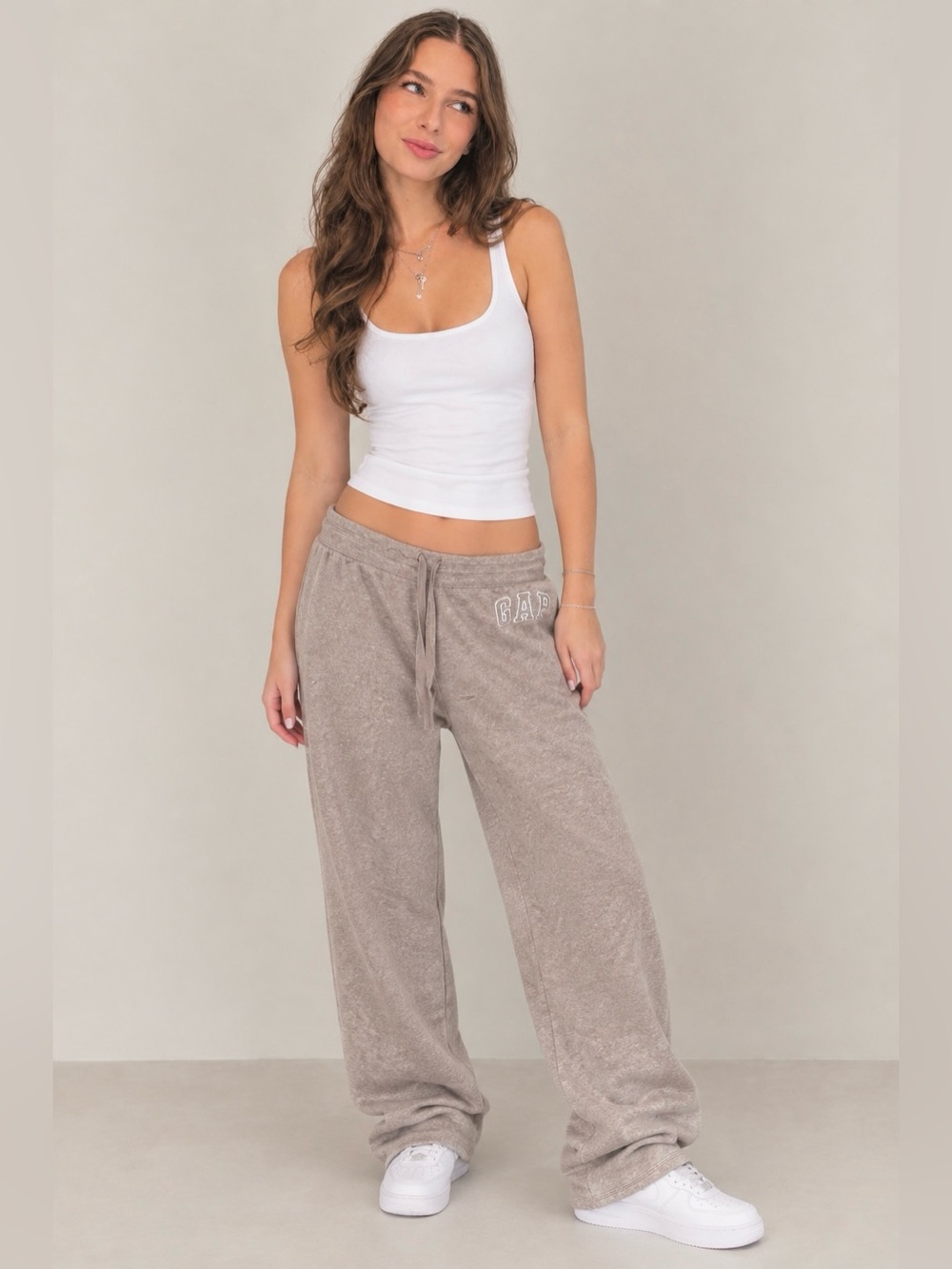 GAP Spell Out Taupe Wide-Leg Fleece Lounge Pants size M